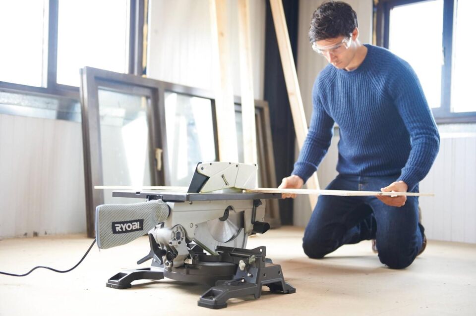 Ryobı RTMS1800-G 254MM Çift Yüzeyli Tablalı Gönye Kesme Testere 5133002152