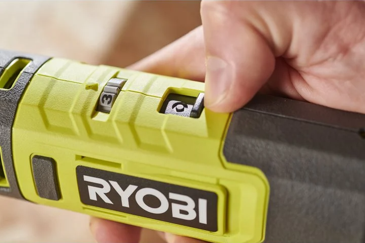 Ryobi RRT12-120BA3/35 12V 1x 2.0 Ah Li-ion Akülü Gravür Seti 35 Parça 5133005635