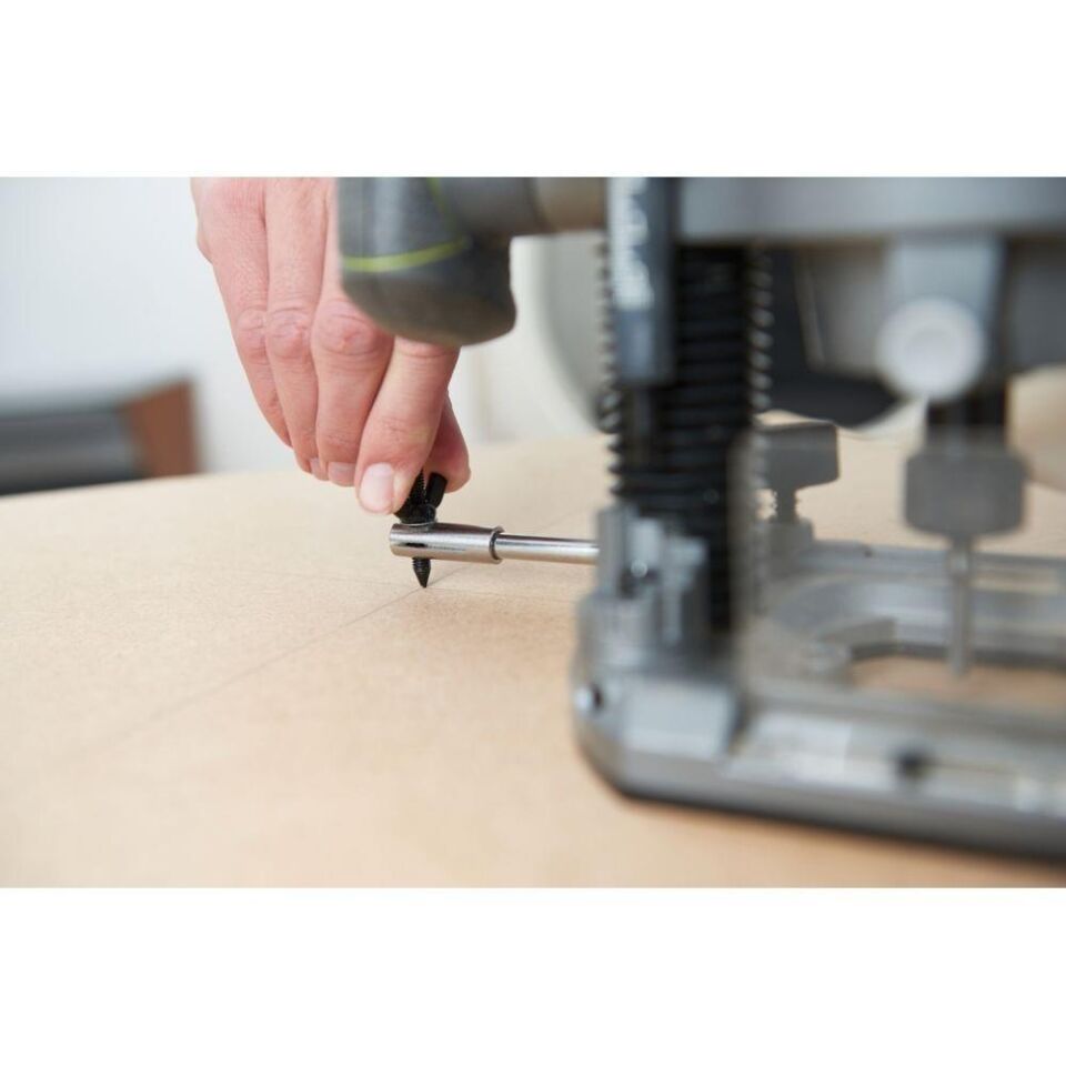 Ryobi RRT1600P-K 1600 W Çift Kollu El Frezesi 5133002606