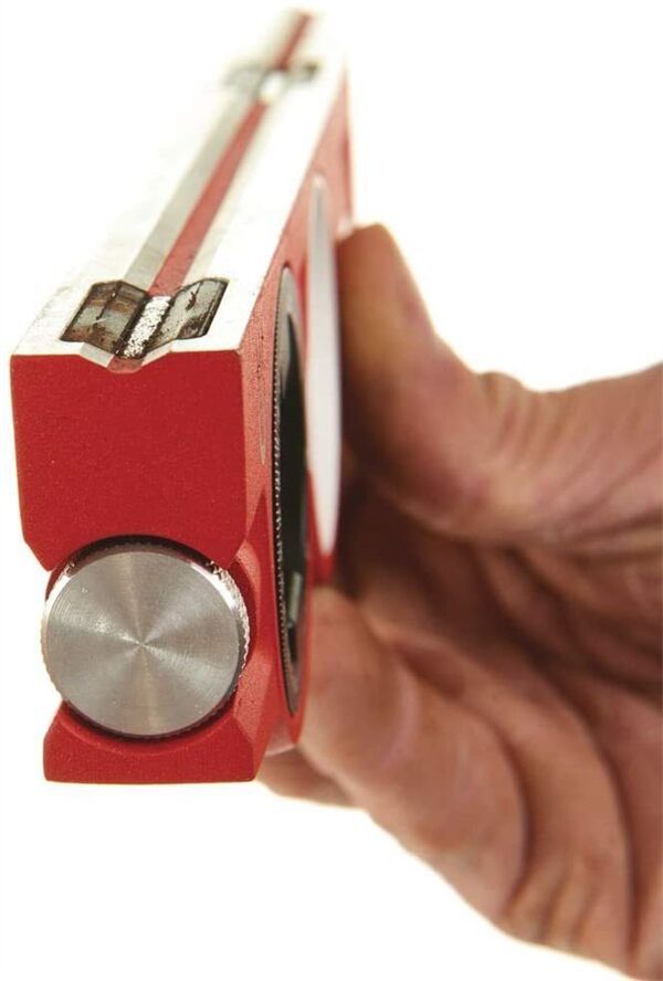 Milwaukee Torpedo Su Terazisi Ayarlanabilir Açılı Tip – Manyetik 25 Cm 4932459096