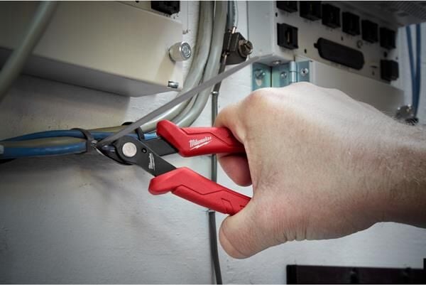 Milwaukee Mini Düz Kablo Kesici 4932499024