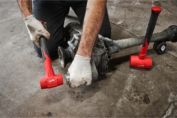 Milwaukee Plastik Kaplı Bilyeli Çekiç 790 GR 4932492350