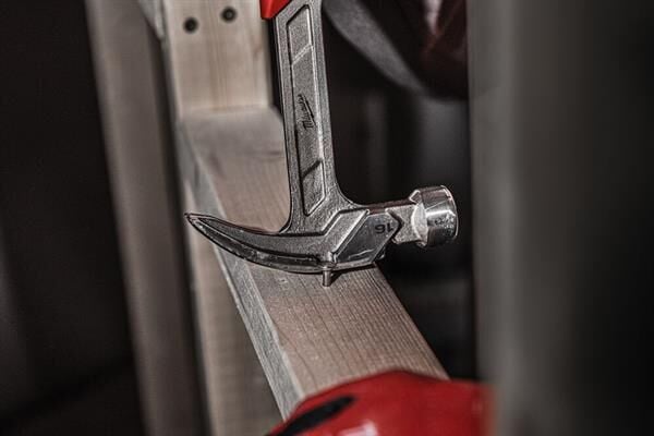 Milwaukee Tek Parça Çelik Pençe Çekiç 16OZ/450 GR 4932478653