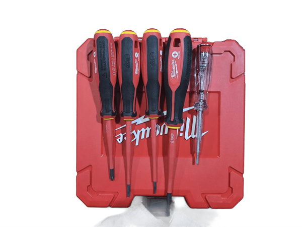 Milwaukee Hole Dozer Elektrikçi Panç ve VDE Tornavida Seti - 15 Parça 4932493568