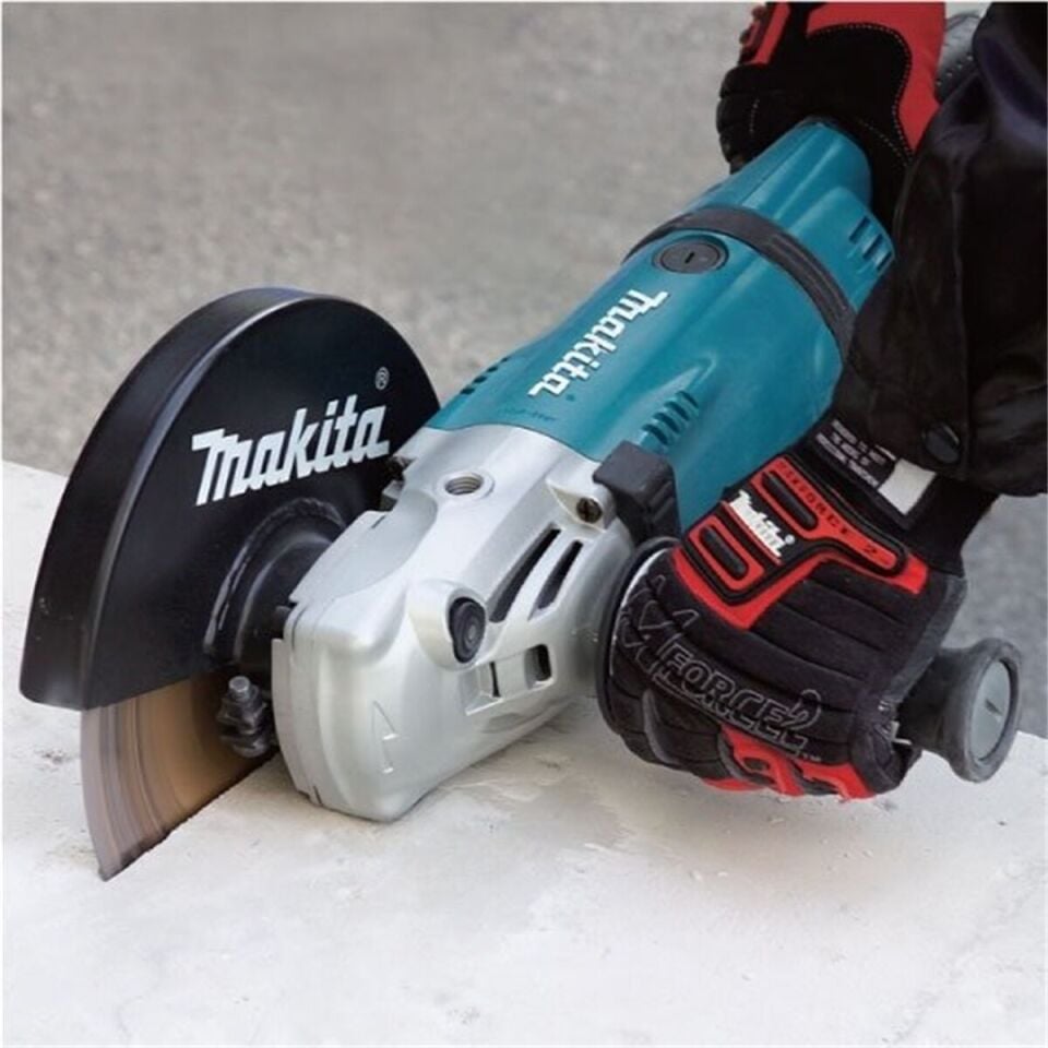 Makita GA7030 Büyük Taşlama Makinesi