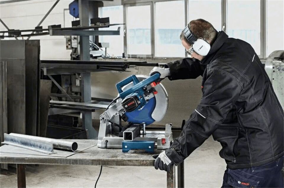 Bosch GCD 12 JL Profesyonel Elmas Testereli Metal Kesme Makinesi