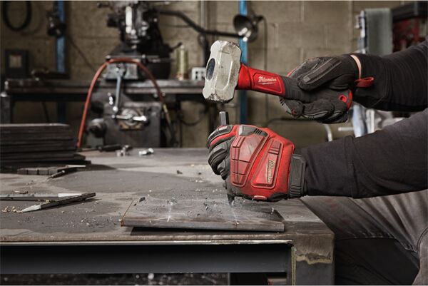 Milwaukee Fiber Saplı Club Çekiç 910 GR 4932498304