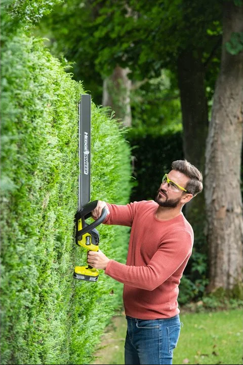 Ryobı RY18HTX60A-125 18V 2,5 Ah Li-On Akülü Çit Kesme 60 Cm