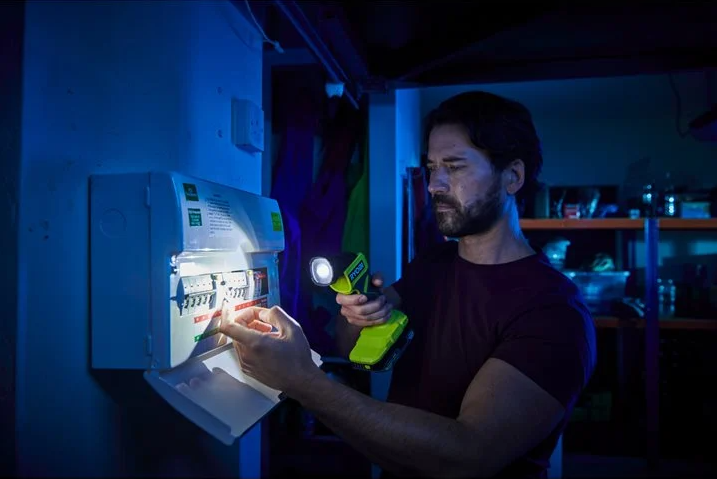 Ryobi RPD18-2C20ST 18v 2x 2.0 Ah Li-Ion Şarjlı Darbeli Matkap+Fener Set 5133005888