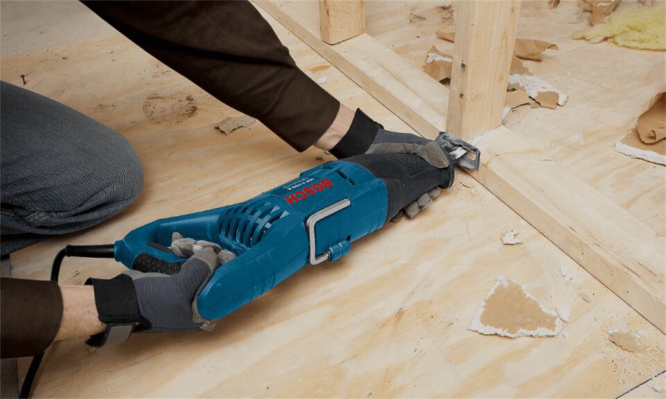 Bosch GSA 1100 E Profesyonel Panter Tilki Kuyruğu Testere 1100W