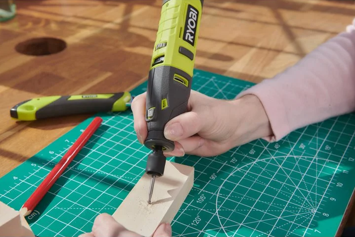 Ryobi RRT4-120GA15 4V 2,0 Ah Akülü Gravür Seti 15 Parça 5133005634