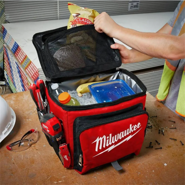 Milwaukee Şantiye Tipi Soğutucu Çanta 4932464835